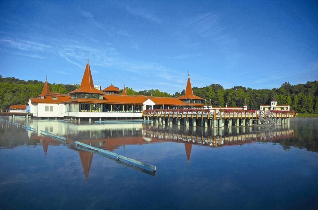 Flora Villa เฮวิซ ภายนอก รูปภาพ